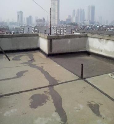 桑日漏水维修 楼顶漏水是什么原因，楼顶漏水维修方法是什么?